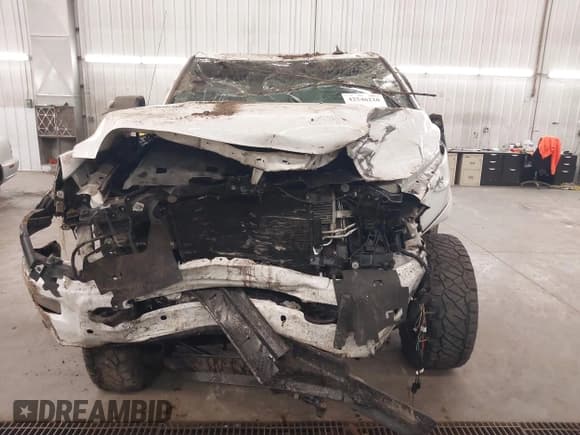 ✅ 2017 Ram 2500 Laramie • VIN: 3C6UR5FL6HG694083 • Lot: 42546210. Listed on IAAI with Not provided. Free auction sales archive from the USA and detailed vehicle history report at DreamBid. Image 12.