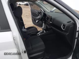 ✅ 2022 Hyundai Venue Limited • VIN: KMHRC8A34NU168595 • Lot: 41321713. Listed on IAAI with 3,852 mi. Free auction sales archive from the USA and detailed vehicle history report at DreamBid. Image 5.