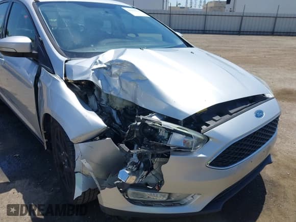 ✅ 2016 Ford Focus SE • VIN: 1FADP3F24GL225821 • Лот: 42202213. Опубликован ранее на IAAI с пробегом 127 417 миль. Бесплатный доступ к архиву аукционных продаж из США и подробный отчёт об истории автомобиля на DreamBid. Изображение 6.