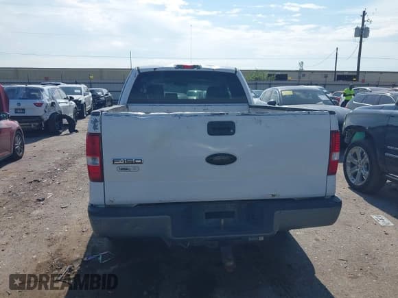 ✅ 2006 Ford F-150 STX • VIN: 1FTRX12W26FB45265 • Lot: 42949100. Listed on IAAI with 235,911 mi. Free auction sales archive from the USA and detailed vehicle history report at DreamBid. Image 16.