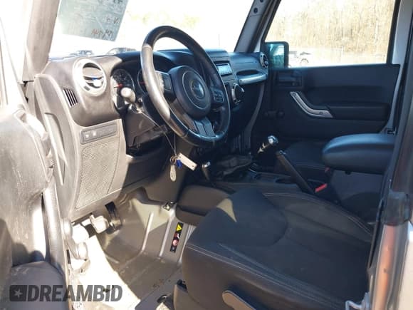 ✅ 2016 Jeep Wrangler Rubicon • VIN: 1C4BJWCGXGL307542 • Лот: 41407411. Опубликован ранее на IAAI с пробегом 124 749 миль. Бесплатный доступ к архиву аукционных продаж из США и подробный отчёт об истории автомобиля на DreamBid. Изображение 8.