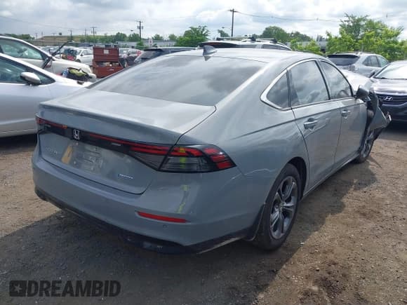 ✅ 2024 Honda Accord EX-L • VIN: 1HGCY2F60RA092636 • Lot: 42723090. Listed on IAAI with 19,695 mi. Free auction sales archive from the USA and detailed vehicle history report at DreamBid. Image 4.