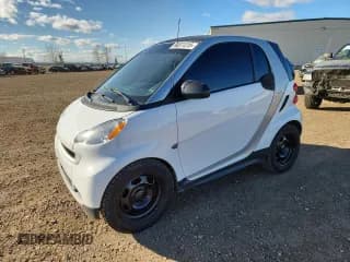 ✅ 2012 Smart fortwo Pure • VIN: WMEEJ3BA2CK575852 • Lot: 92071215. Wystawiony na Copart z przebiegiem 108 529 mil. Bezpłatny archiwum sprzedaży aukcyjnych z USA i szczegółowy raport historii pojazdu na DreamBid. Zdjęcie 1.