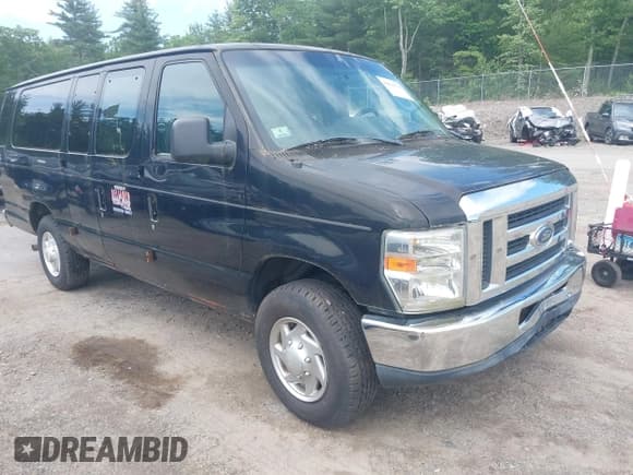 ✅ 2013 Ford Econoline Passenger XL • VIN: 1FBSS3BL1DDA07828 • Lot: 42561534. Listed on IAAI with 258,725 mi. Free auction sales archive from the USA and detailed vehicle history report at DreamBid. Image 1.