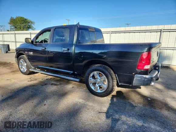 2015 Ram 1500 Outdoorsman с VIN 1C6RR6LT0FS522573, выставлен на аукционе Copart как лот 90810405 с пробегом 100 610 миль миль и Списание • Salvage title. История ставок и продаж доступна на DreamBid. Изображение 2.