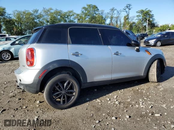 ✅ 2013 MINI Countryman • VIN: WMWZB3C56DWM07685 • Lot: 81209125. Listed on Copart with 108,249 mi. Free auction sales archive from the USA and detailed vehicle history report at DreamBid. Image 3.