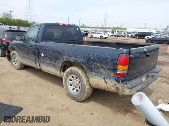 ✅ 2006 GMC Sierra 1500 Work Truck • VIN: 3GTEC14X56G144075 • Lot: 42056028. Listed on IAAI with 212,172 mi. Free auction sales archive from the USA and detailed vehicle history report at DreamBid. Image 3.