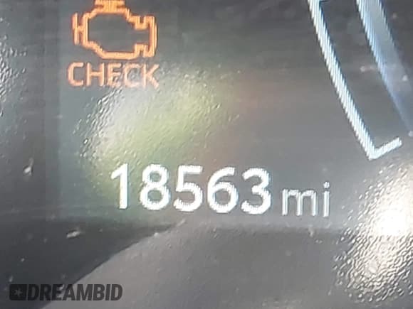 ✅ 2024 Toyota Corolla Cross XLE • VIN: 7MUDAABG0RV098817 • Lot: 43495355. Wystawiony na IAAI z przebiegiem 18 563 mil. Bezpłatny archiwum sprzedaży aukcyjnych z USA i szczegółowy raport historii pojazdu na DreamBid. Zdjęcie 16.