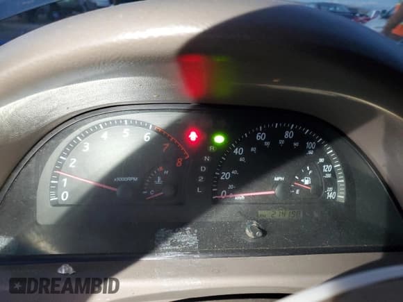 ✅ 2004 Toyota Camry LE • VIN: 4T1BE32K64U894736 • Lot: 93141345. Wystawiony na Copart z przebiegiem 214 198 mil. Bezpłatny archiwum sprzedaży aukcyjnych z USA i szczegółowy raport historii pojazdu na DreamBid. Zdjęcie 9.