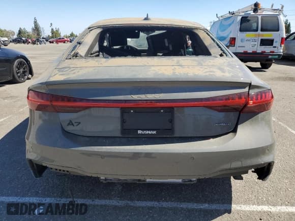 ✅ 2024 Audi A7 • VIN: WAUU2BF22RN060245 • Лот: 65700815. Опубликован ранее на Copart с пробегом 6 678 миль. Бесплатный доступ к архиву аукционных продаж из США и подробный отчёт об истории автомобиля на DreamBid. Изображение 6.