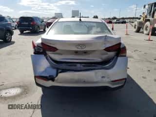 2019 Hyundai Accent SE z VIN 3KPC24A3XKE044640, wystawiony jako Copart lot #75141053 z przebiegiem 76 199 mil mil oraz . Historia ofert i sprzedaży dostępna na DreamBid. Obrazek 6.