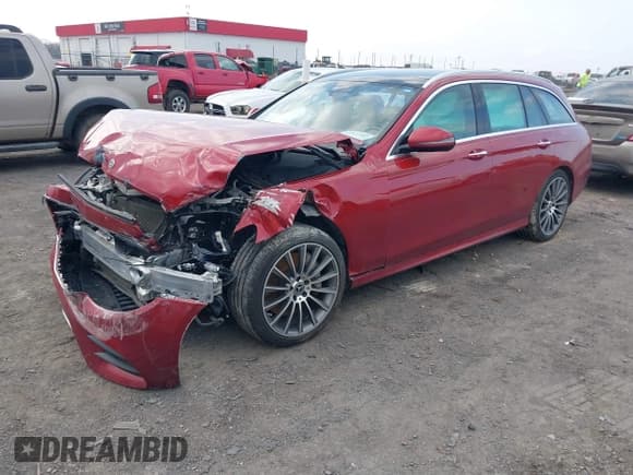 ✅ 2019 Mercedes-Benz E 450 • VIN: WDDZH6JB7KA654077 • Lot: 41511592. Listed on IAAI with 72,870 mi. Free auction sales archive from the USA and detailed vehicle history report at DreamBid. Image 2.