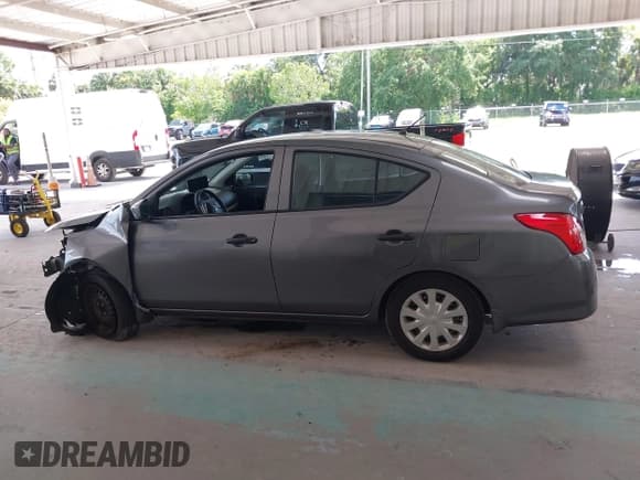 ✅ 2016 Nissan Versa SL • VIN: 3N1CN7AP9GL892476 • Lot: 42713607. Wystawiony na IAAI z przebiegiem 60 267 mil. Bezpłatny archiwum sprzedaży aukcyjnych z USA i szczegółowy raport historii pojazdu na DreamBid. Zdjęcie 15.