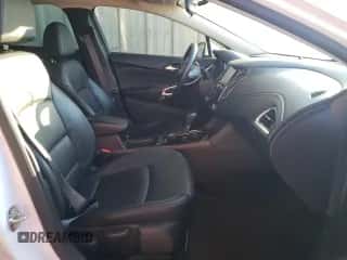 ✅ 2017 Chevrolet Cruze Premier • VIN: 1G1BF5SM8H7240512 • Lot: 65997592. Wystawiony na Copart z przebiegiem 94 362 mil mil. Skorzystaj z bezpłatnego archiwum sprzedaży aukcyjnych z USA i zobacz szczegółowy raport historii pojazdu na DreamBid. Zdjęcie 5.