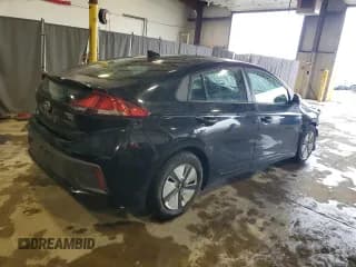 ✅ 2017 Hyundai Ioniq Blue • VIN: KMHC65LC9HU030676 • Lot: 55653655. Wystawiony na Copart z przebiegiem 114 312 mil. Bezpłatny archiwum sprzedaży aukcyjnych z USA i szczegółowy raport historii pojazdu na DreamBid. Zdjęcie 3.