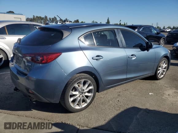✅ 2016 Mazda 3 i Sport • VIN: JM1BM1J79G1344610 • Lot: 82537235. Wystawiony na Copart z przebiegiem 104 347 mil. Bezpłatny archiwum sprzedaży aukcyjnych z USA i szczegółowy raport historii pojazdu na DreamBid. Zdjęcie 3.