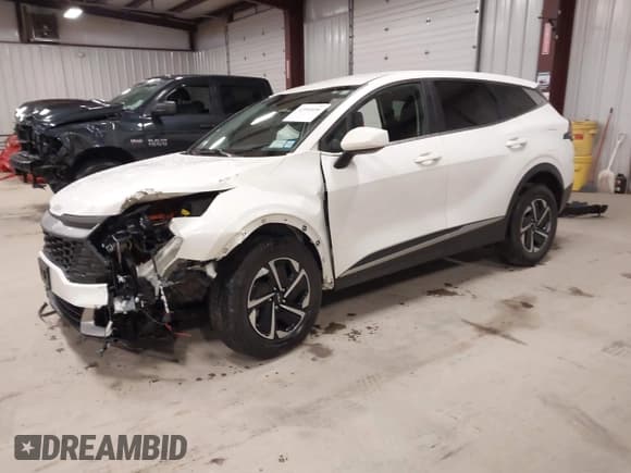 ✅ 2023 Kia Sportage LX • VIN: KNDPUCAG7P7017055 • Лот: 43560686. Опубликован ранее на IAAI с пробегом 37 942 миль. Бесплатный доступ к архиву аукционных продаж из США и подробный отчёт об истории автомобиля на DreamBid. Изображение 2.