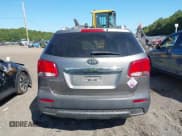 ✅ 2011 Kia Sorento LX • VIN: 5XYKTDA21BG169660 • Lot: 43135061. Wystawiony na IAAI z przebiegiem 211 308 mil. Bezpłatny archiwum sprzedaży aukcyjnych z USA i szczegółowy raport historii pojazdu na DreamBid. Zdjęcie 16.