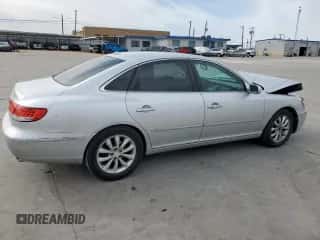 2008 Hyundai Azera Limited z VIN KMHFC46F08A318383, wystawiony jako Copart lot #48130475 z przebiegiem 168 293 mil mil oraz Szkoda całkowita • Salvage title. Historia ofert i sprzedaży dostępna na DreamBid. Obrazek 3.