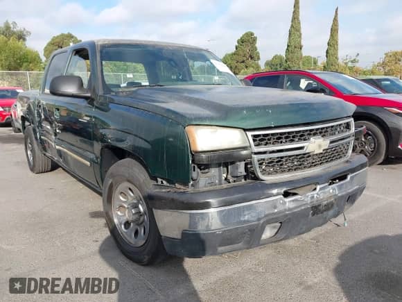 ✅ 2006 Chevrolet Silverado 1500 LS • VIN: 2GCEC13V161225437 • Lot: 43364401. Wystawiony na IAAI z przebiegiem Nie podano mil. Skorzystaj z bezpłatnego archiwum sprzedaży aukcyjnych z USA i zobacz szczegółowy raport historii pojazdu na DreamBid. Zdjęcie 1.