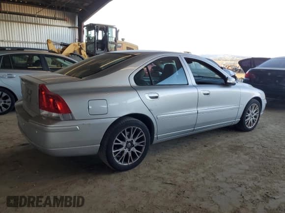 ✅ 2007 Volvo S60 2.4L Turbo • VIN: YV1RS547972602135 • Lot: 88985655. Listed on Copart with Not provided. Free auction sales archive from the USA and detailed vehicle history report at DreamBid. Image 3.