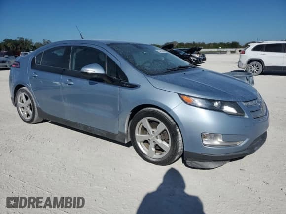 ✅ 2014 Chevrolet Volt • VIN: 1G1RA6E42EU131488 • Lot: 83413064. Wystawiony na Copart z przebiegiem 167 205 mil. Bezpłatny archiwum sprzedaży aukcyjnych z USA i szczegółowy raport historii pojazdu na DreamBid. Zdjęcie 4.