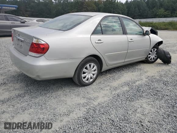 ✅ 2005 Toyota Camry LE • VIN: 4T1BE30K05U425016 • Lot: 86147555. Listed on Copart with 158,311 mi. Free auction sales archive from the USA and detailed vehicle history report at DreamBid. Image 3.
