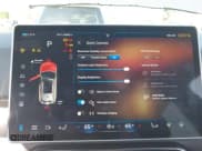 ✅ 2023 VinFast VF 8 Plus • VIN: RLLV1AFA5PH001428 • Lot: 43404155. Wystawiony na IAAI z przebiegiem 12 408 mil. Bezpłatny archiwum sprzedaży aukcyjnych z USA i szczegółowy raport historii pojazdu na DreamBid. Zdjęcie 18.