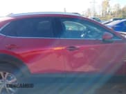 ✅ 2024 Mazda CX-30 S Premium • VIN: 3MVDMBDM0RM628115 • Lot: 40679651. Wystawiony na IAAI z przebiegiem 5 082 mil. Bezpłatny archiwum sprzedaży aukcyjnych z USA i szczegółowy raport historii pojazdu na DreamBid. Zdjęcie 13.