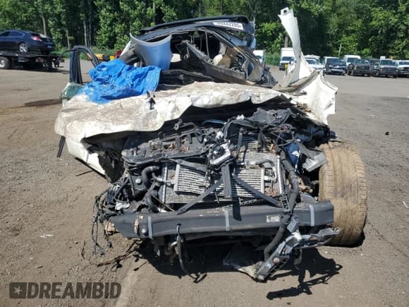 ✅ 2016 Mercedes-Benz GLE 63 S AMG • VIN: 4JGED7FB4GA028668 • Lot: 69442205. Wystawiony na Copart z przebiegiem Nie podano. Bezpłatny archiwum sprzedaży aukcyjnych z USA i szczegółowy raport historii pojazdu na DreamBid. Zdjęcie 5.