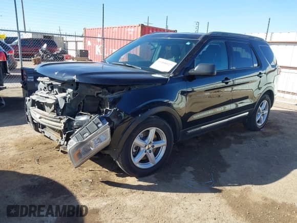 ✅ 2018 Ford Explorer XLT • VIN: 1FM5K7D85JGA67237 • Lot: 41408927. Wystawiony na IAAI z przebiegiem 104 071 mil. Bezpłatny archiwum sprzedaży aukcyjnych z USA i szczegółowy raport historii pojazdu na DreamBid. Zdjęcie 17.