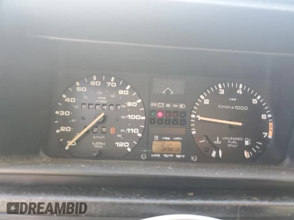 ✅ 1985 Volkswagen Cabriolet GTI • VIN: 1VWDB0174FV028495 • Lot: 81233604. Listed on Copart with 76,467 mi. Free auction sales archive from the USA and detailed vehicle history report at DreamBid. Image 9.