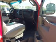 ✅ 2017 Chevrolet Express Cargo • VIN: 1GCWGAFG3H1350048 • Lot: 41881164. Wystawiony na IAAI z przebiegiem 115 430 mil. Bezpłatny archiwum sprzedaży aukcyjnych z USA i szczegółowy raport historii pojazdu na DreamBid. Zdjęcie 5.