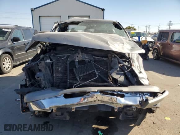 ✅ 2006 Chevrolet Silverado 1500 LS • VIN: 2GCEK19B561131447 • Lot: 74567234. Wystawiony na Copart z przebiegiem Nie podano mil. Skorzystaj z bezpłatnego archiwum sprzedaży aukcyjnych z USA i zobacz szczegółowy raport historii pojazdu na DreamBid. Zdjęcie 5.