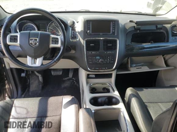 ✅ 2016 Dodge Grand Caravan Crew • VIN: 2C4RDGDG6GR345111 • Lot: 84934655. Wystawiony na Copart z przebiegiem 101 912 mil. Bezpłatny archiwum sprzedaży aukcyjnych z USA i szczegółowy raport historii pojazdu na DreamBid. Zdjęcie 8.