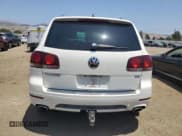 ✅ 2010 Volkswagen Touareg • VIN: WVGAK7A98AD002394 • Lot: 59429935. Wystawiony na Copart z przebiegiem 196 087 mil. Bezpłatny archiwum sprzedaży aukcyjnych z USA i szczegółowy raport historii pojazdu na DreamBid. Zdjęcie 6.