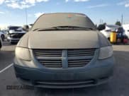 ✅ 2006 Dodge Caravan SXT • VIN: 1D4GP45R16B574258 • Lot: 82119895. Wystawiony na Copart z przebiegiem 97 658 mil. Bezpłatny archiwum sprzedaży aukcyjnych z USA i szczegółowy raport historii pojazdu na DreamBid. Zdjęcie 5.