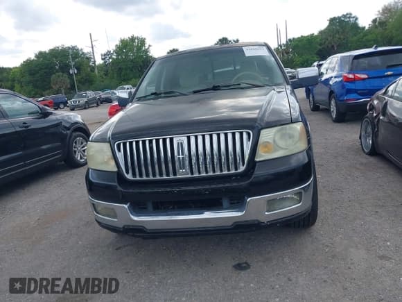 ✅ 2006 Lincoln Mark LT • VIN: 5LTPW165X6FJ01457 • Лот: 41880692. Опубликован ранее на IAAI с пробегом 180 056 миль. Бесплатный доступ к архиву аукционных продаж из США и подробный отчёт об истории автомобиля на DreamBid. Изображение 13.