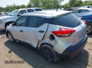 ✅ 2019 Nissan Kicks SV • VIN: 3N1CP5CU3KL533506 • Lot: 42892460. Wystawiony na IAAI z przebiegiem 52 644 mil. Bezpłatny archiwum sprzedaży aukcyjnych z USA i szczegółowy raport historii pojazdu na DreamBid. Zdjęcie 6.