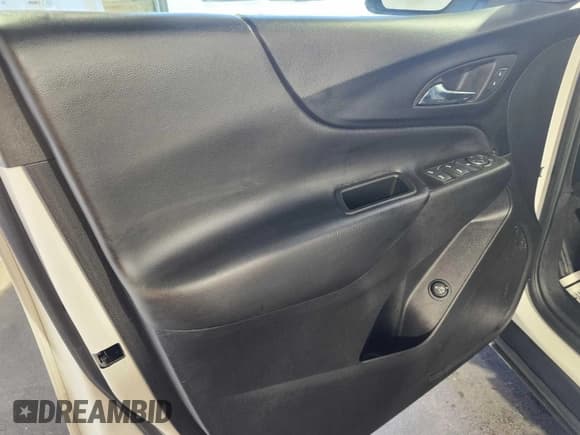 ✅ 2023 Chevrolet Equinox LT • VIN: 3GNAXJEG8PL127692 • Lot: 43938256. Listed on IAAI with 101,695 mi. Free auction sales archive from the USA and detailed vehicle history report at DreamBid. Image 32.