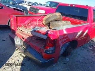 ✅ 2009 Dodge 1500 ST • VIN: 1D3HB16K69J525333 • Lot: 41281714. Wystawiony na IAAI z przebiegiem 221 098 mil. Bezpłatny archiwum sprzedaży aukcyjnych z USA i szczegółowy raport historii pojazdu na DreamBid. Zdjęcie 6.