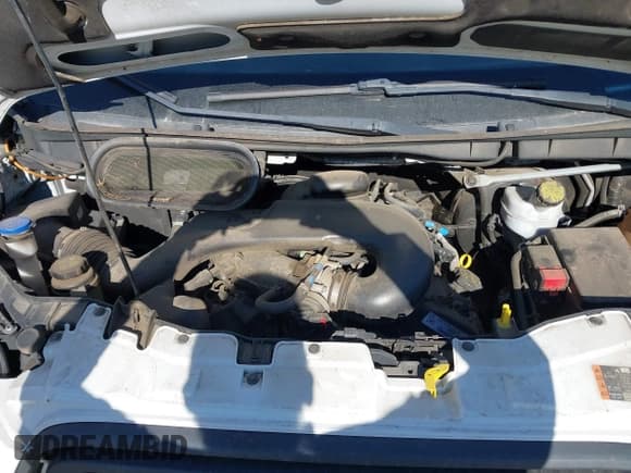 ✅ 2018 Ford Transit • VIN: 1FTYR1CM3JKA35165 • Lot: 41481414. Listed on IAAI with 90,570 mi. Free auction sales archive from the USA and detailed vehicle history report at DreamBid. Image 10.