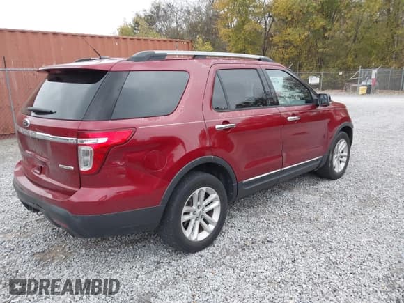 ✅ 2013 Ford Explorer XLT • VIN: 1FM5K7D86DGA25048 • Lot: 43569628. Wystawiony na IAAI z przebiegiem 198 116 mil. Bezpłatny archiwum sprzedaży aukcyjnych z USA i szczegółowy raport historii pojazdu na DreamBid. Zdjęcie 4.