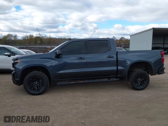 ✅ 2021 Chevrolet Silverado 1500 LT Trail Boss • VIN: 1GCPYFED2MZ187135 • Lot: 40942637. Wystawiony na IAAI z przebiegiem 95 100 mil. Bezpłatny archiwum sprzedaży aukcyjnych z USA i szczegółowy raport historii pojazdu na DreamBid. Zdjęcie 14.