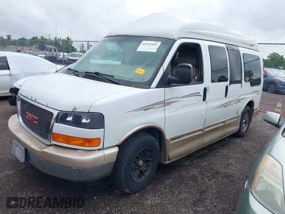 ✅ 2005 GMC Savana Cargo YF7 Upfitter • VIN: 1GDFG15TX51100456 • Lot: 42711052. Listed on IAAI with 256,014 mi. Free auction sales archive from the USA and detailed vehicle history report at DreamBid. Image 2.