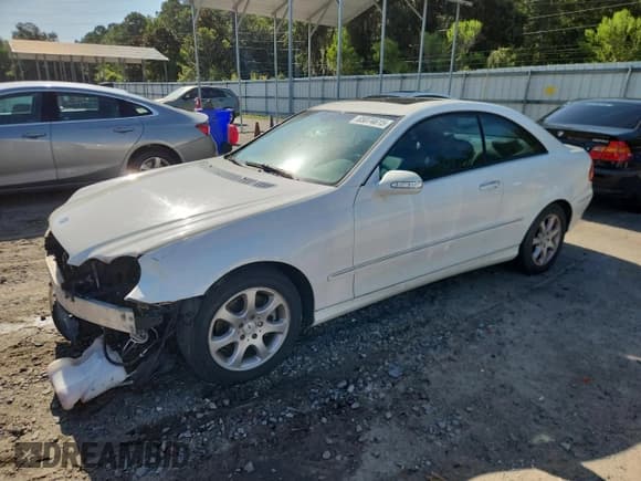 ✅ 2004 Mercedes-Benz CLK 320 • VIN: WDBTJ65J04F108943 • Лот: 65074615. Опубликован ранее на Copart с пробегом 75 593 миль. Бесплатный доступ к архиву аукционных продаж из США и подробный отчёт об истории автомобиля на DreamBid. Изображение 1.