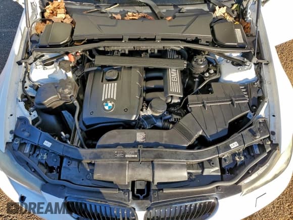 ✅ 2011 BMW 3 Series 328i xDrive • VIN: WBAPK7G57BNN77646 • Lot: 96654465. Listed on Copart with 170,774 mi. Free auction sales archive from the USA and detailed vehicle history report at DreamBid. Image 11.