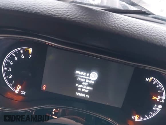 ✅ 2020 Jeep Grand Cherokee Limited X • VIN: 1C4RJFBG0LC231419 • Lot: 41568627. Listed on IAAI with 122,594 mi. Free auction sales archive from the USA and detailed vehicle history report at DreamBid. Image 15.