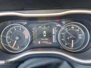 ✅ 2016 Jeep Cherokee Latitude • VIN: 1C4PJMCS2GW331492 • Lot: 41747216. Wystawiony na IAAI z przebiegiem 131 262 mil. Bezpłatny archiwum sprzedaży aukcyjnych z USA i szczegółowy raport historii pojazdu na DreamBid. Zdjęcie 7.