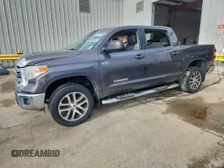 ✅ 2017 Toyota Tundra SR5 • VIN: 5TFEW5F17HX214102 • Lot: 95141145. Listed on Copart with 122,960 mi. Free auction sales archive from the USA and detailed vehicle history report at DreamBid. Image 1.